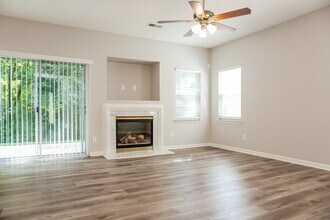 6004 Shining Oak Ln in Charlotte, NC - Building Photo - Building Photo