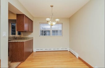 129 E Central Ave in Lombard, IL - Building Photo - Building Photo