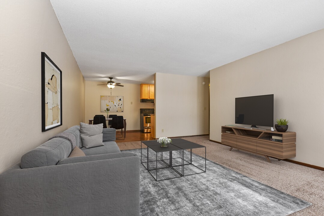 Parkview Estates in Coon Rapids, MN - Foto de edificio