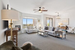 16600 N Thompson Peak Pkwy in Scottsdale, AZ - Building Photo