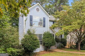 4022 Paloverde Dr in Kennesaw, GA - Foto de edificio - Building Photo