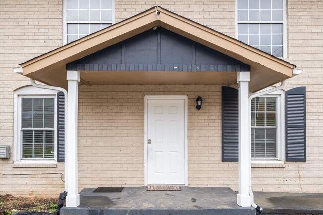property at 765 Huntington Pkwy