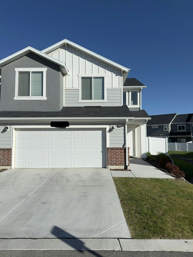 property at 12892 S Parade Trail Ct