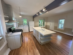 131 Lee Ave in Stroudsburg, PA - Building Photo - Building Photo