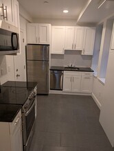 132 Sutherland Rd, Unit A in Boston, MA - Building Photo - Building Photo