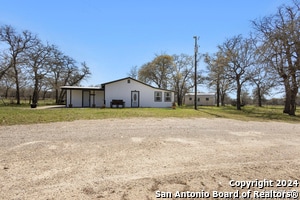 2124 Polly Ln in La Vernia, TX - Building Photo - Building Photo