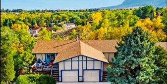 2165 Broadmoor Rd Cir in Colorado Springs, CO - Building Photo