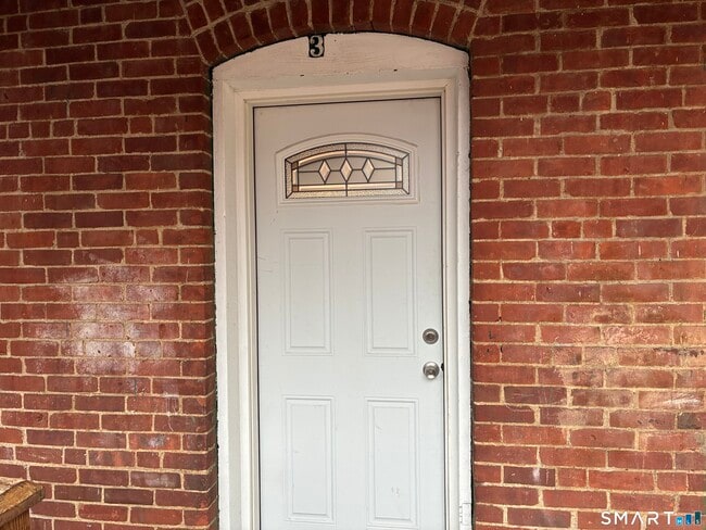 70 Center St in Shelton, CT - Building Photo - Building Photo