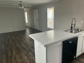 636 Sweet Pea Ln in New Braunfels, TX - Building Photo - Building Photo