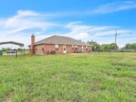 2829 Dowell Rd in Rockwall, TX - Building Photo