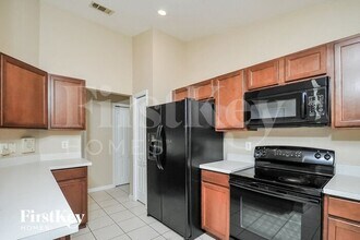 614 NE 2nd Ave in Mulberry, FL - Building Photo - Building Photo