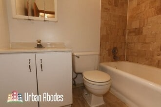 645 W Barry Ave, Unit A01C in Chicago, IL - Building Photo - Building Photo