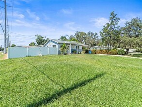 2200 Capri Dr in Clearwater, FL - Building Photo - Building Photo