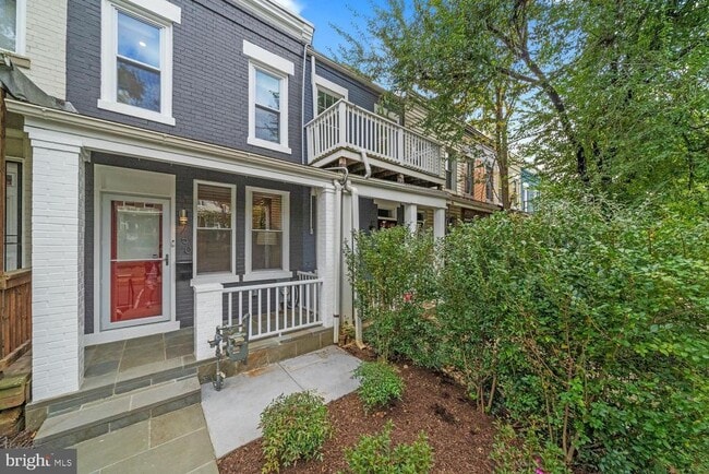 property at 750 Irving St NW