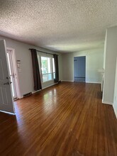 2448 E Aloma St in Wichita, KS - Building Photo - Building Photo