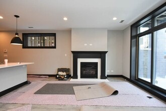 4326 N Ashland Ave, Unit G00C in Chicago, IL - Foto de edificio - Building Photo