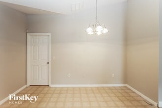 3470 Heath Dr in Deltona, FL - Foto de edificio - Building Photo