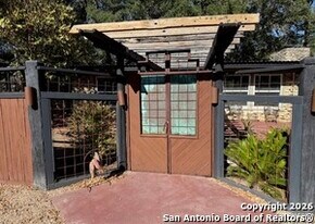 1520 Owl in Canyon Lake, TX - Building Photo