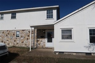 406 N Denny St in Howe, TX - Building Photo