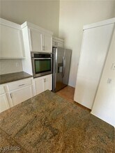 9728 Echo Hills Dr in Las Vegas, NV - Building Photo - Building Photo