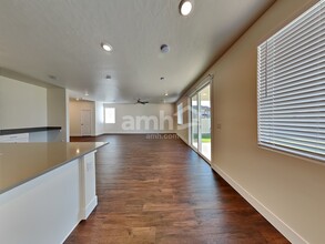 6636 W Achievement St in Meridian, ID - Building Photo - Building Photo