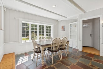 53 Beach Ave in Kennebunk, ME - Building Photo - Building Photo