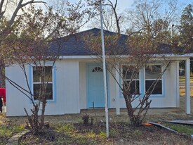 810 S Cooper Ave in Jonesboro, LA - Building Photo