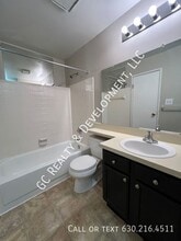 1251 Wyndham Dr in Palatine, IL - Building Photo - Building Photo