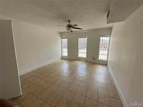 8005 Cisne St-Unit -I in Pharr, TX - Building Photo - Building Photo