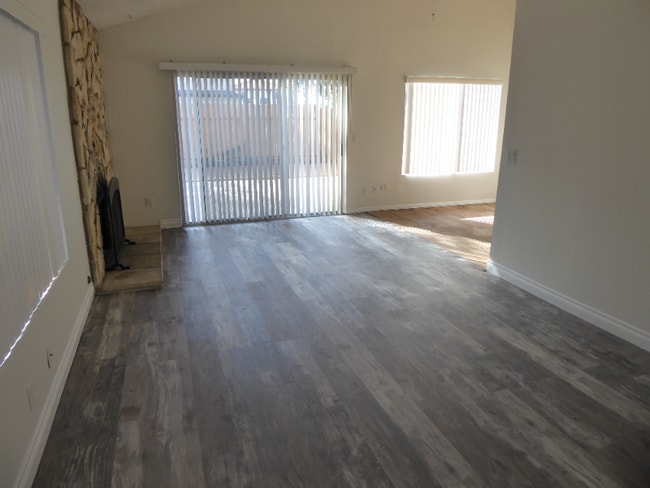 1015 Canal St in Oxnard, CA - Building Photo - Building Photo