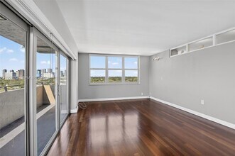 1625 SE 10th Ave in Fort Lauderdale, FL - Building Photo - Building Photo