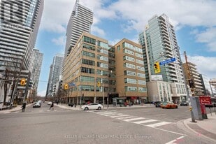 188 Eglinton Ave E in Toronto, ON - Building Photo