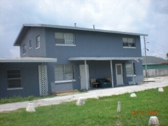 609 NE Sears Ave in Winter Haven, FL - Building Photo