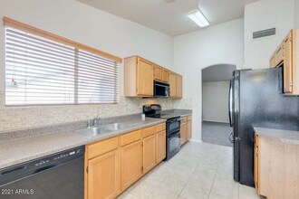 6162 N 88th Ln in Glendale, AZ - Building Photo - Building Photo