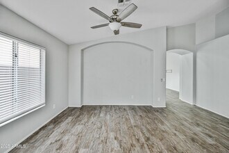 1449 S Monterey St in Gilbert, AZ - Foto de edificio - Building Photo