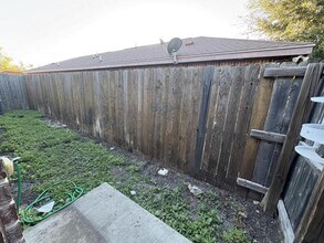 1416 Leann Rimes Rd in Edinburg, TX - Building Photo - Building Photo