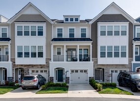 2272 Perennial Cir in Henrico, VA - Building Photo