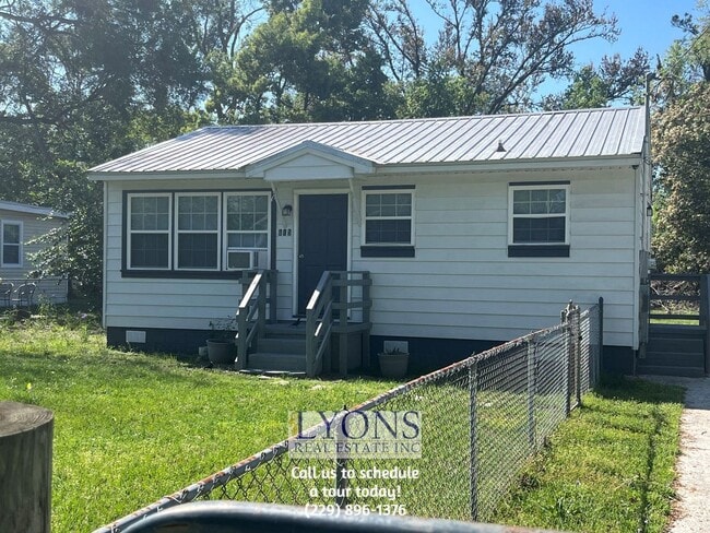 property at 615 E Brookwood Dr