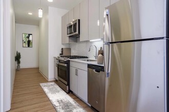 310 S Green St in Chicago, IL - Building Photo - Building Photo