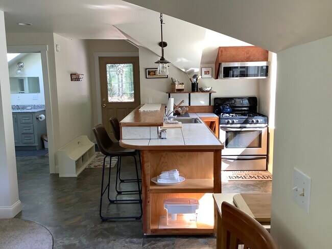183 Back Meadow Rd, Unit Back Meadow Studio