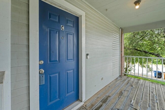 4208 Duval Rd in Austin, TX - Foto de edificio - Building Photo