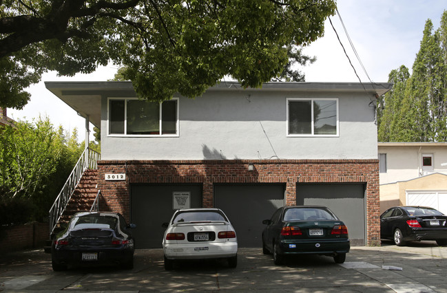 3012 Deakin St in Berkeley, CA - Building Photo - Building Photo