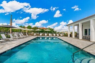 384 Famagusta Dr in Davenport, FL - Building Photo - Building Photo