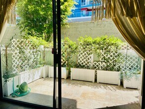 3616 Vía Dolce in Los Angeles, CA - Building Photo - Building Photo