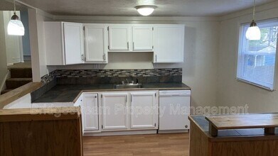 105 Woodard Dr in Englewood, OH - Building Photo - Building Photo