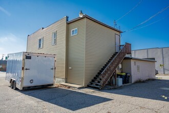 305 E State St in Mauston, WI - Building Photo - Building Photo