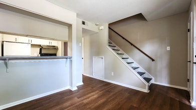 716 Shawnee Dr in Burlington, NC - Building Photo - Building Photo