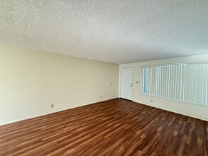 6374 F St in Springfield, OR - Building Photo - Building Photo