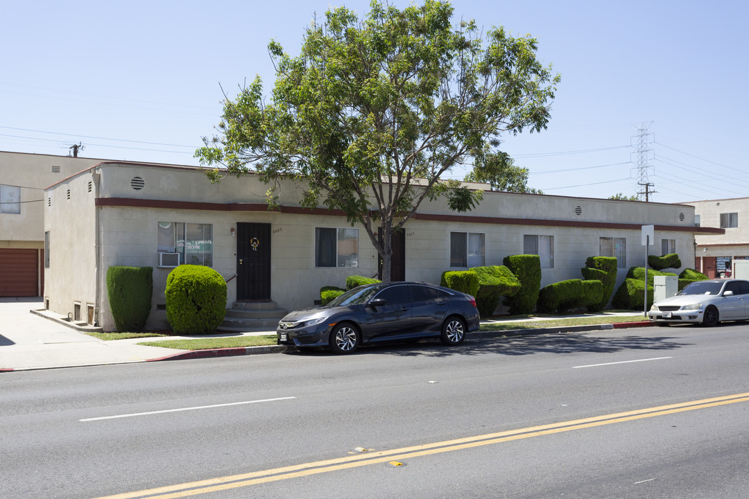 South Gate Apartments in South Gate, CA - Building Photo