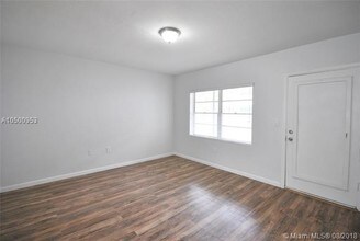 433 NE 82nd St-Unit -2 in Miami, FL - Building Photo - Building Photo